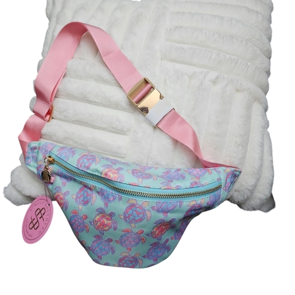 Simply Southern Green Turtle 3 Piece Bundle:Fanny Pack, Leash & Collar! - Picture 3 of 12